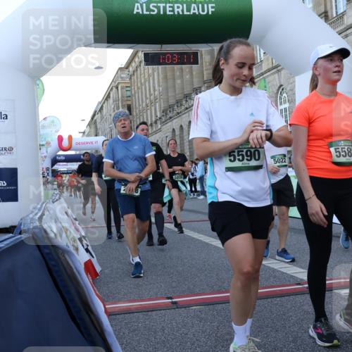 07.09.2025 - BARMER Alsterlauf Strokosch-Dieckow http://msf.ph/oto/8722995 07.09.2025 10:03:09 Ziel 2444, 2518, 2539, 2880, 3522, 3682, 3683, 3888, 4085, 4574, 4668, 4735, 5022, 5221, 5580, 5590, 5656, 5809, 5810, 5927, 6032, 6164, 8029, 8036, 8234, 8252, 8406, 8416 meine-sportfotos.de