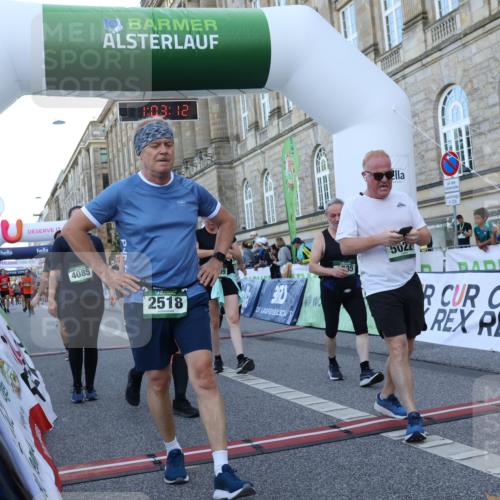 07.09.2025 - BARMER Alsterlauf Strokosch-Dieckow http://msf.ph/oto/8722999 07.09.2025 10:03:11 Ziel 2518, 2539, 2880, 3522, 3682, 3683, 3888, 4085, 4106, 4668, 4735, 4836, 5022, 5564, 5580, 5590, 5656, 5809, 5810, 5927, 6032, 6164, 6349, 8036, 8234, 8252, 8406, 8416 meine-sportfotos.de