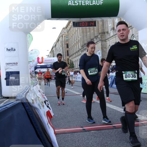 07.09.2025 - BARMER Alsterlauf Strokosch-Dieckow http://msf.ph/oto/8723002 07.09.2025 10:03:12 Ziel 2539, 2898, 3522, 3682, 3683, 3805, 3888, 4085, 4106, 4562, 4735, 4836, 5022, 5564, 5656, 5809, 5810, 5927, 6032, 6164, 6349, 8036, 8234, 8252, 8416 meine-sportfotos.de