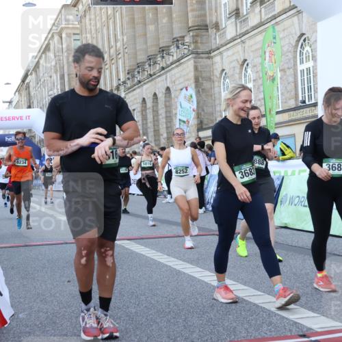 07.09.2025 - BARMER Alsterlauf Strokosch-Dieckow http://msf.ph/oto/8723009 07.09.2025 10:03:14 Ziel 2539, 2898, 3522, 3682, 3683, 3805, 3888, 4085, 4106, 4562, 4596, 4735, 4836, 5564, 5656, 5809, 5810, 6164, 6349, 8234, 8252, 8416 meine-sportfotos.de
