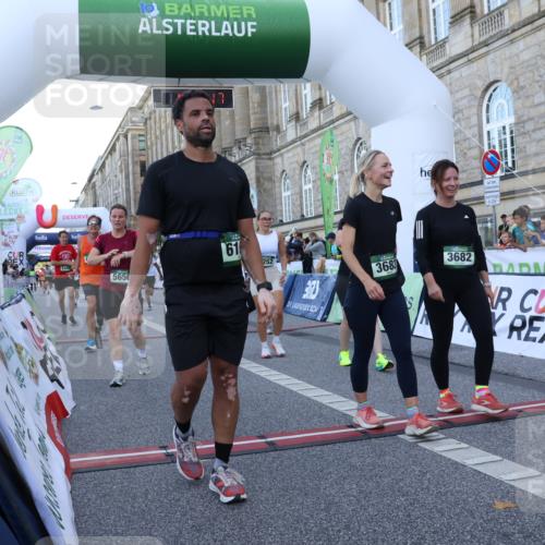 07.09.2025 - BARMER Alsterlauf Strokosch-Dieckow http://msf.ph/oto/8723012 07.09.2025 10:03:15 Ziel 2539, 2898, 3522, 3682, 3683, 3773, 3805, 3888, 4106, 4562, 4596, 4836, 5564, 5656, 5810, 5999, 6164, 6349, 8234, 8252, 8416 meine-sportfotos.de