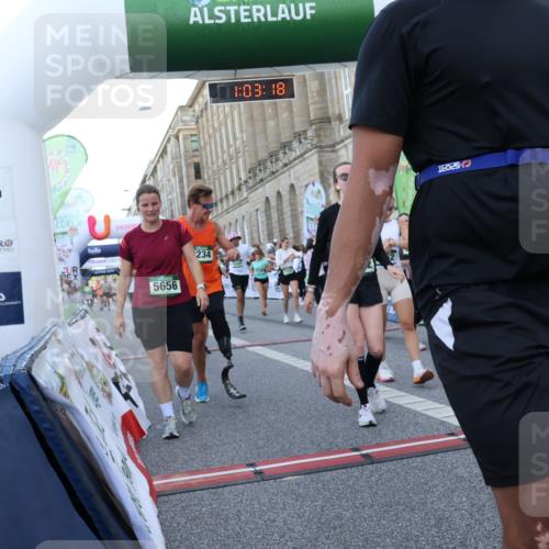 07.09.2025 - BARMER Alsterlauf Strokosch-Dieckow http://msf.ph/oto/8723014 07.09.2025 10:03:17 Ziel 2298, 2898, 3433, 3506, 3522, 3773, 3805, 3888, 4106, 4172, 4562, 4596, 4836, 5564, 5656, 5810, 5999, 6349, 8234, 8252 meine-sportfotos.de