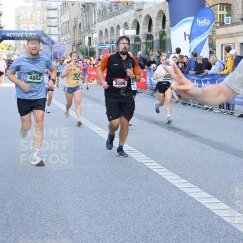 07.09.2025 - BARMER Alsterlauf Strokosch-Dieckow http://msf.ph/oto/8723036 07.09.2025 09:52:58 Ziel 2028, 2032, 2173, 2229, 2365, 2369, 2454, 2896, 3421, 3657, 3705, 4078, 4339, 4460, 4504, 4578, 4889, 5002, 5015, 5164, 5165, 5218, 5603, 5654, 5686, 5701, 5742, 5968, 6010, 8231, 8302 meine-sportfotos.de