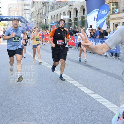 07.09.2025 - BARMER Alsterlauf Strokosch-Dieckow http://msf.ph/oto/8723039 07.09.2025 09:52:58 Ziel 2028, 2032, 2173, 2229, 2365, 2369, 2454, 2896, 3421, 3657, 3705, 4078, 4339, 4460, 4504, 4578, 4889, 5002, 5015, 5164, 5165, 5218, 5603, 5654, 5686, 5701, 5742, 5968, 6010, 8231, 8302 meine-sportfotos.de