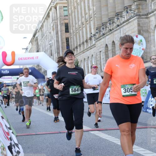 07.09.2025 - BARMER Alsterlauf Strokosch-Dieckow http://msf.ph/oto/8723055 07.09.2025 10:03:36 Ziel 2020, 2294, 2334, 2393, 2482, 2542, 2947, 3053, 3708, 4096, 4812, 5427, 5781, 5804, 5845, 6207, 8271 meine-sportfotos.de