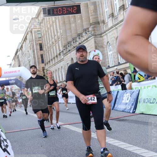 07.09.2025 - BARMER Alsterlauf Strokosch-Dieckow http://msf.ph/oto/8723068 07.09.2025 10:03:41 Ziel 2020, 2039, 2482, 2542, 2947, 3229, 3708, 4093, 4096, 4180, 4276, 4278, 4643, 4812, 4960, 4973, 5427, 5522, 5781, 5804, 5845, 6207, 8271, 8349, 8452 meine-sportfotos.de