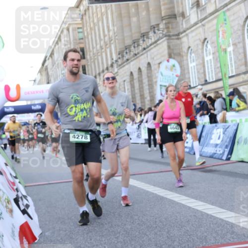 07.09.2025 - BARMER Alsterlauf Strokosch-Dieckow http://msf.ph/oto/8723084 07.09.2025 10:03:46 Ziel 2039, 2248, 2304, 2482, 2814, 2818, 2947, 3137, 3229, 3237, 3238, 3240, 4093, 4096, 4180, 4191, 4276, 4278, 4301, 4643, 4669, 4812, 4960, 4973, 5007, 5483, 5485, 5522, 5531, 8349, 8452 meine-sportfotos.de