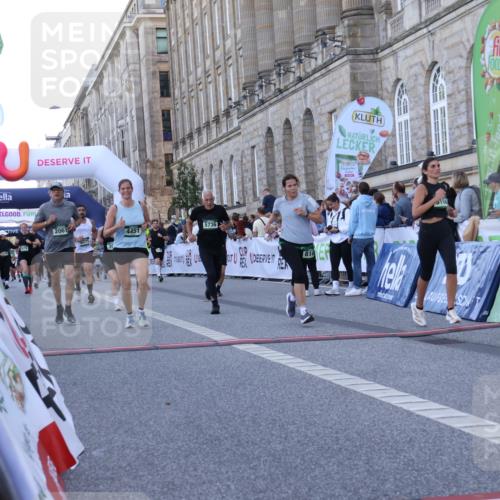 07.09.2025 - BARMER Alsterlauf Strokosch-Dieckow http://msf.ph/oto/8723113 07.09.2025 10:04:00 Ziel 2061, 2092, 2506, 3104, 3941, 3978, 4292, 4451, 5039, 5554, 5695, 5733, 5736, 5771, 5856, 6041, 6280, 8160, 8172, 8177, 8386 meine-sportfotos.de