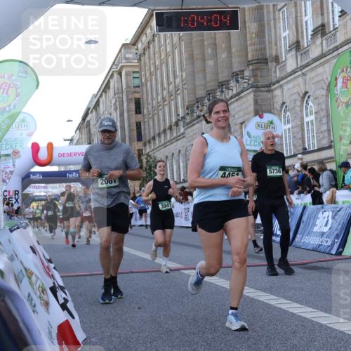 07.09.2025 - BARMER Alsterlauf Strokosch-Dieckow http://msf.ph/oto/8723121 07.09.2025 10:04:03 Ziel 2061, 2092, 2370, 2371, 2455, 2459, 2506, 3073, 3095, 3104, 3941, 3978, 4451, 5695, 5736, 5771, 5856, 6280, 8160, 8172, 8177, 8216 meine-sportfotos.de