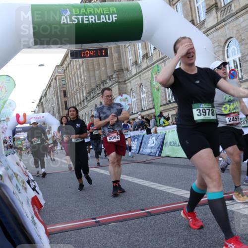 07.09.2025 - BARMER Alsterlauf Strokosch-Dieckow http://msf.ph/oto/8723141 07.09.2025 10:04:09 Ziel 2045, 2046, 2092, 2107, 2306, 2326, 2370, 2371, 2455, 2459, 2506, 3073, 3095, 3233, 3288, 3610, 3809, 3832, 3962, 3978, 4117, 4323, 4662, 5225, 5320, 5695, 5771, 5800, 6002, 6153, 8172, 8177, 8216 meine-sportfotos.de