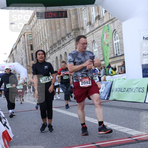 07.09.2025 - BARMER Alsterlauf Strokosch-Dieckow http://msf.ph/oto/8723142 07.09.2025 10:04:10 Ziel 2045, 2046, 2092, 2107, 2306, 2326, 2370, 2371, 2455, 2459, 2506, 3073, 3095, 3233, 3288, 3352, 3610, 3809, 3832, 3962, 3978, 4074, 4117, 4323, 4662, 4822, 5225, 5320, 5695, 5800, 6002, 6153, 6279, 8172, 8216 meine-sportfotos.de