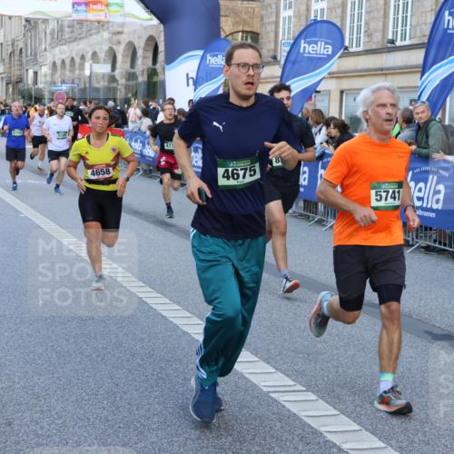 07.09.2025 - BARMER Alsterlauf Strokosch-Dieckow http://msf.ph/oto/8723143 07.09.2025 09:52:51 Ziel 2173, 2454, 2501, 2896, 3657, 4078, 4460, 4504, 4799, 4889, 5002, 5015, 5164, 5165, 5654, 5701, 5742, 5908, 5968, 8231, 8302 meine-sportfotos.de