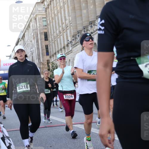 07.09.2025 - BARMER Alsterlauf Strokosch-Dieckow http://msf.ph/oto/8723151 07.09.2025 10:04:12 Ziel 2045, 2046, 2092, 2107, 2306, 2326, 2370, 2371, 2455, 2459, 3010, 3073, 3095, 3233, 3288, 3352, 3610, 3719, 3809, 3832, 3962, 4074, 4117, 4323, 4662, 4779, 4822, 4905, 5162, 5225, 5320, 5695, 5800, 6002, 6153, 6279, 8172, 8216 meine-sportfotos.de