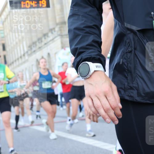 07.09.2025 - BARMER Alsterlauf Strokosch-Dieckow http://msf.ph/oto/8723165 07.09.2025 10:04:17 Ziel 2045, 2046, 2107, 2130, 2306, 2326, 2644, 2652, 3010, 3272, 3310, 3311, 3352, 3610, 3719, 3809, 3832, 3962, 4074, 4323, 4333, 4662, 4779, 4822, 4868, 4905, 5162, 5225, 5303, 5371, 5689, 5800, 6002, 6153, 6279 meine-sportfotos.de