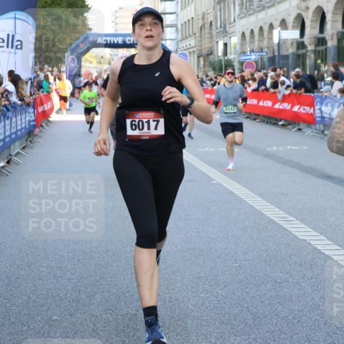 07.09.2025 - BARMER Alsterlauf Strokosch-Dieckow http://msf.ph/oto/8723169 07.09.2025 09:52:39 Ziel 2146, 2494, 2501, 2562, 2894, 4257, 4546, 4604, 4740, 4799, 4882, 5015, 5020, 5156, 5869, 5908, 6218, 6222, 8096, 8267 meine-sportfotos.de