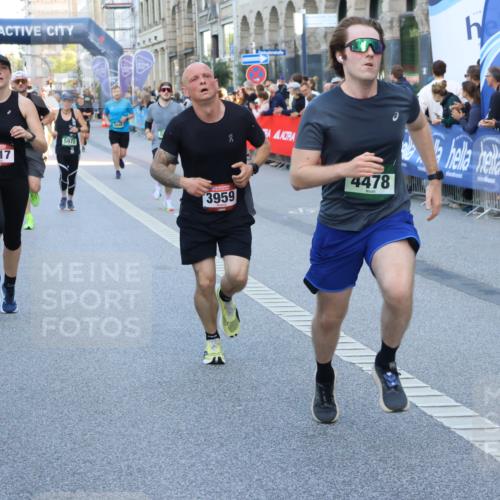 07.09.2025 - BARMER Alsterlauf Strokosch-Dieckow http://msf.ph/oto/8723195 07.09.2025 09:52:37 Ziel 2146, 2494, 2501, 2562, 2894, 3599, 4257, 4546, 4604, 4739, 4740, 4799, 4882, 5020, 5156, 5205, 5869, 5908, 6218, 6222, 8096, 8267 meine-sportfotos.de