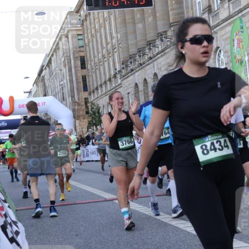 07.09.2025 - BARMER Alsterlauf Strokosch-Dieckow http://msf.ph/oto/8723216 07.09.2025 10:04:43 Ziel 2259, 2477, 2511, 2708, 2859, 2956, 2986, 3006, 3027, 3281, 3420, 3423, 3436, 3764, 3765, 3766, 4392, 4876, 4877, 5236, 5659, 5753, 5923, 5984, 6005, 6007, 6031, 6296, 8166, 8183, 8213, 8359, 8434, 8443 meine-sportfotos.de