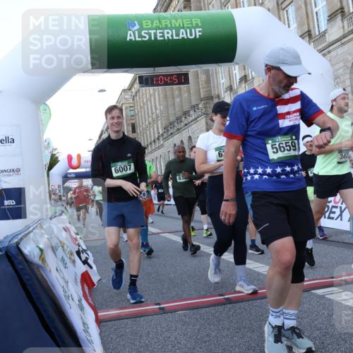 07.09.2025 - BARMER Alsterlauf Strokosch-Dieckow http://msf.ph/oto/8723229 07.09.2025 10:04:49 Ziel 2103, 2112, 2118, 2477, 2700, 2701, 2708, 2859, 2986, 3027, 3281, 3420, 3423, 4392, 4766, 4876, 4877, 5111, 5112, 5236, 5659, 5923, 6005, 6007, 6115, 6296, 8027, 8166, 8179, 8180, 8288, 8359, 8443 meine-sportfotos.de