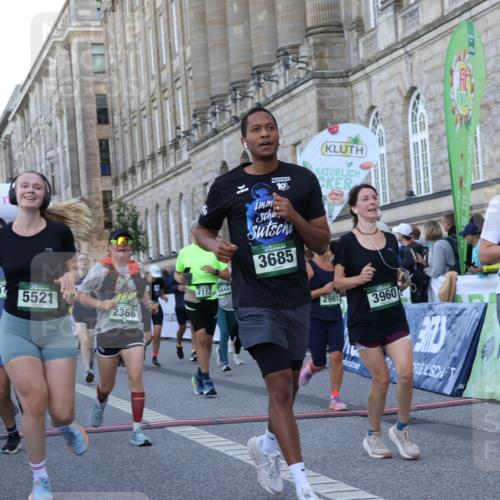 07.09.2025 - BARMER Alsterlauf Strokosch-Dieckow http://msf.ph/oto/8723258 07.09.2025 10:05:02 Ziel 2065, 2113, 2139, 2333, 2366, 2600, 2643, 2831, 2833, 2981, 3172, 3173, 3261, 3685, 3913, 3960, 4073, 4347, 4372, 4666, 4697, 4728, 4730, 4733, 4910, 5379, 5521, 5612, 5618, 5640, 5683, 5684, 5844, 6214, 6259, 6265 meine-sportfotos.de