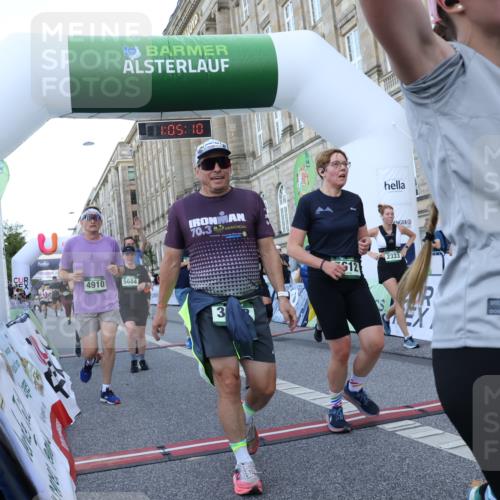 07.09.2025 - BARMER Alsterlauf Strokosch-Dieckow http://msf.ph/oto/8723278 07.09.2025 10:05:09 Ziel 2065, 2113, 2139, 2280, 2333, 2436, 2515, 2551, 2643, 2945, 3172, 3173, 3261, 3850, 3913, 3938, 3954, 4251, 4372, 4648, 4666, 4728, 4730, 4733, 4910, 5379, 5612, 5683, 5684, 5844, 6214, 6265, 6336, 8206, 8243 meine-sportfotos.de
