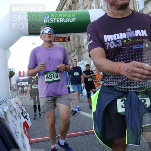 07.09.2025 - BARMER Alsterlauf Strokosch-Dieckow http://msf.ph/oto/8723282 07.09.2025 10:05:10 Ziel 2065, 2280, 2333, 2436, 2515, 2551, 2643, 2945, 3172, 3261, 3850, 3913, 3938, 3954, 4251, 4372, 4648, 4666, 4733, 4910, 5379, 5612, 5683, 5684, 6214, 6265, 6336, 8206, 8243 meine-sportfotos.de