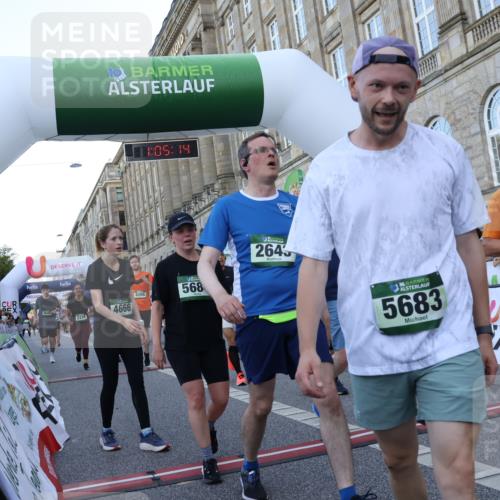 07.09.2025 - BARMER Alsterlauf Strokosch-Dieckow http://msf.ph/oto/8723288 07.09.2025 10:05:12 Ziel 2065, 2280, 2333, 2436, 2515, 2551, 2643, 2945, 3261, 3850, 3938, 3954, 4251, 4648, 4666, 4733, 4910, 4929, 5379, 5683, 5684, 6336, 8019, 8206, 8243 meine-sportfotos.de
