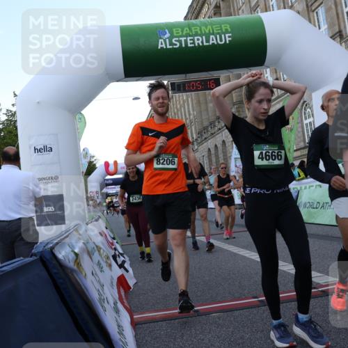 07.09.2025 - BARMER Alsterlauf Strokosch-Dieckow http://msf.ph/oto/8723293 07.09.2025 10:05:14 Ziel 2021, 2280, 2436, 2515, 2551, 2643, 2945, 3261, 3850, 3938, 3954, 4251, 4648, 4666, 4733, 4929, 6336, 8019, 8206, 8243 meine-sportfotos.de
