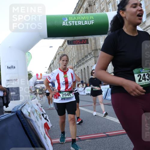 07.09.2025 - BARMER Alsterlauf Strokosch-Dieckow http://msf.ph/oto/8723303 07.09.2025 10:05:21 Ziel 2021, 2169, 2515, 2945, 3507, 3954, 4817, 4929, 5407, 5559, 5577, 5578, 5855, 5998, 6019, 8019, 8243 meine-sportfotos.de