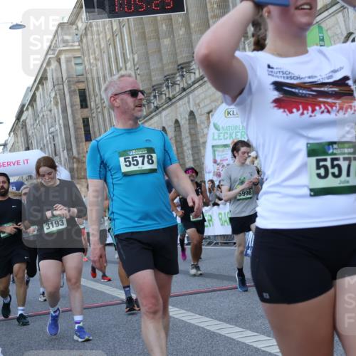 07.09.2025 - BARMER Alsterlauf Strokosch-Dieckow http://msf.ph/oto/8723314 07.09.2025 10:05:27 Ziel 2120, 2169, 2975, 3245, 3507, 3624, 3815, 3822, 4513, 4517, 4717, 4817, 5407, 5559, 5577, 5578, 5815, 5855, 5998, 6019, 6117, 8444, 8457 meine-sportfotos.de