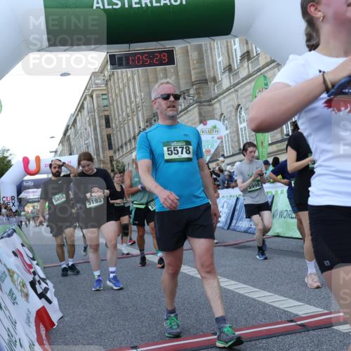 07.09.2025 - BARMER Alsterlauf Strokosch-Dieckow http://msf.ph/oto/8723316 07.09.2025 10:05:28 Ziel 2120, 2169, 2975, 3245, 3507, 3624, 3815, 3822, 4513, 4517, 4717, 4817, 5137, 5407, 5559, 5578, 5815, 5855, 5998, 6019, 6117, 8444, 8457 meine-sportfotos.de