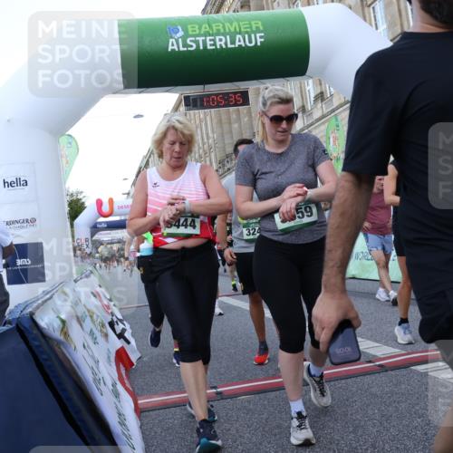 07.09.2025 - BARMER Alsterlauf Strokosch-Dieckow http://msf.ph/oto/8723329 07.09.2025 10:05:33 Ziel 2120, 2682, 2975, 3245, 3527, 3594, 3624, 3815, 3822, 4513, 4517, 4717, 4817, 4932, 5137, 5408, 5559, 5719, 5815, 6022, 6117, 8444, 8457 meine-sportfotos.de