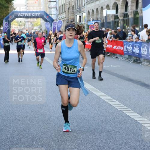 07.09.2025 - BARMER Alsterlauf Strokosch-Dieckow http://msf.ph/oto/8723332 07.09.2025 09:52:22 Ziel 2084, 3599, 4257, 4327, 4546, 4604, 4658, 4675, 4739, 4740, 4882, 5020, 5156, 5177, 5205, 5543, 5692, 5702, 5741, 5947, 5948, 5982, 6127, 6169, 6218, 6341, 8096, 8254, 8372 meine-sportfotos.de