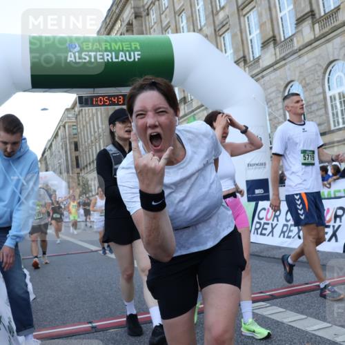 07.09.2025 - BARMER Alsterlauf Strokosch-Dieckow http://msf.ph/oto/8723344 07.09.2025 10:05:42 Ziel 2030, 2359, 2504, 2753, 2768, 3114, 3187, 3527, 3594, 3671, 3870, 4035, 4440, 4642, 4923, 4932, 5299, 5719, 5937, 6213 meine-sportfotos.de