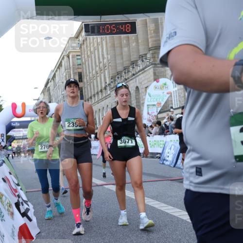 07.09.2025 - BARMER Alsterlauf Strokosch-Dieckow http://msf.ph/oto/8723353 07.09.2025 10:05:46 Ziel 2018, 2030, 2359, 2504, 2753, 2768, 2884, 3114, 3187, 3671, 3870, 4035, 4174, 4440, 4642, 4923, 5299, 5346, 5670, 5937, 6213, 8056, 8346 meine-sportfotos.de