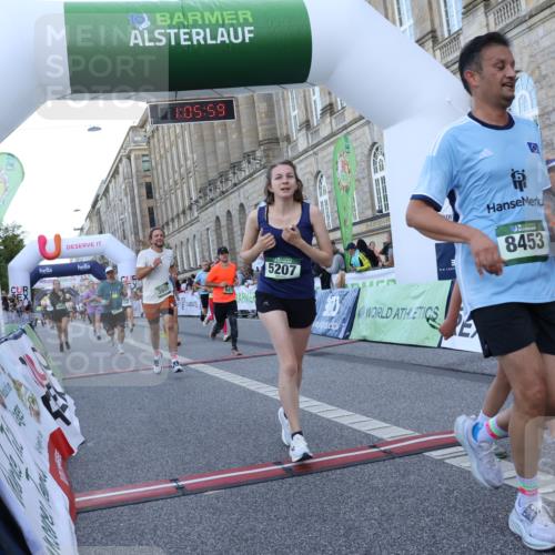 07.09.2025 - BARMER Alsterlauf Strokosch-Dieckow http://msf.ph/oto/8723377 07.09.2025 10:05:58 Ziel 2018, 2884, 3532, 3801, 3930, 4174, 4400, 4775, 4783, 4862, 5207, 5473, 5588, 5627, 5670, 6148, 6245, 8286, 8384, 8453, 8467 meine-sportfotos.de