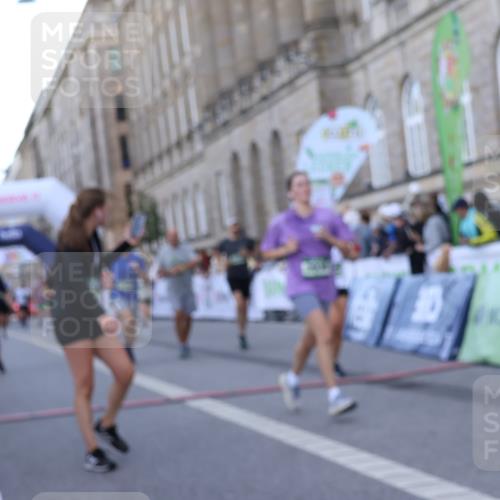 07.09.2025 - BARMER Alsterlauf Strokosch-Dieckow http://msf.ph/oto/8723388 07.09.2025 10:06:02 Ziel 2481, 3279, 3532, 3645, 3801, 3930, 4028, 4400, 4777, 4783, 4862, 5229, 5424, 5473, 5588, 5627, 6148, 6241, 6245, 8286, 8384 meine-sportfotos.de