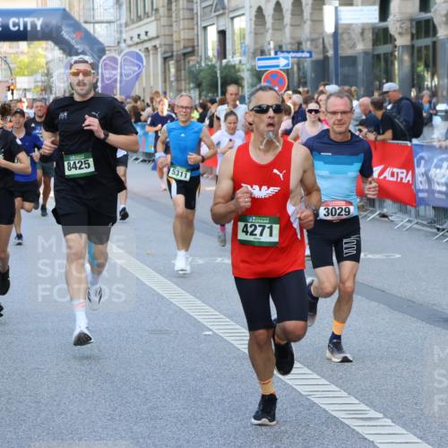 07.09.2025 - BARMER Alsterlauf Strokosch-Dieckow http://msf.ph/oto/8723389 07.09.2025 09:52:10 Ziel 2084, 2310, 2904, 3959, 4195, 4327, 4478, 4675, 4848, 4880, 4983, 5005, 5177, 5453, 5456, 5543, 5585, 5945, 5947, 5948, 5972, 5982, 5997, 6017, 6341, 8254, 8273, 8372 meine-sportfotos.de