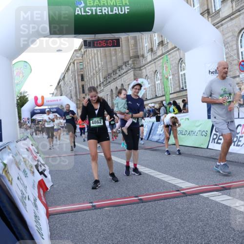 07.09.2025 - BARMER Alsterlauf Strokosch-Dieckow http://msf.ph/oto/8723399 07.09.2025 10:06:06 Ziel 2102, 2163, 2399, 2481, 3019, 3256, 3279, 3645, 3930, 4028, 4371, 4729, 4777, 4783, 4806, 5229, 5424, 5588, 5627, 6241, 6245, 8045, 8286 meine-sportfotos.de