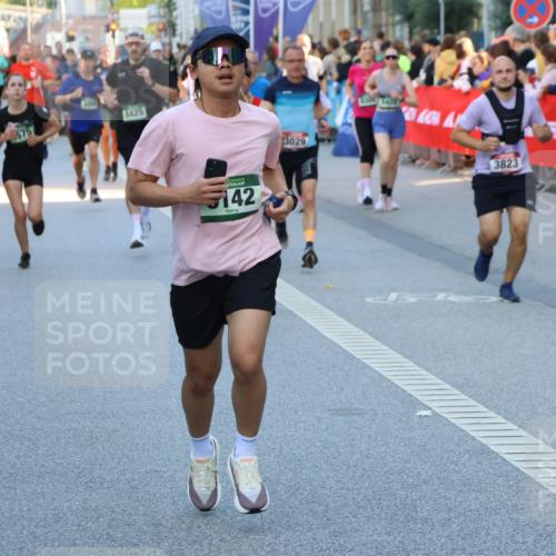 07.09.2025 - BARMER Alsterlauf Strokosch-Dieckow http://msf.ph/oto/8723409 07.09.2025 09:52:07 Ziel 2310, 2565, 2839, 2904, 3959, 4195, 4439, 4478, 4488, 4848, 4880, 4983, 5005, 5453, 5456, 5543, 5585, 5945, 5947, 5948, 5972, 5982, 5997, 6017, 8089, 8273, 8360, 8372 meine-sportfotos.de