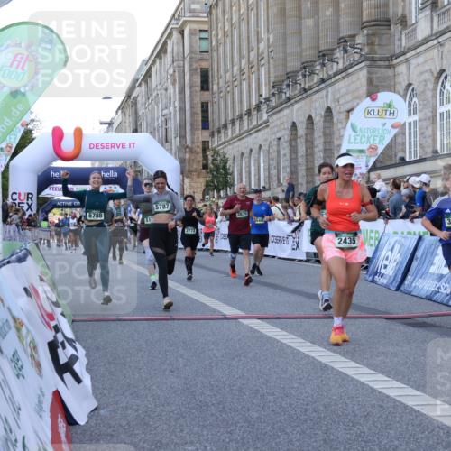 07.09.2025 - BARMER Alsterlauf Strokosch-Dieckow http://msf.ph/oto/8723410 07.09.2025 10:06:20 Ziel 2064, 2435, 2773, 3015, 3573, 3574, 3839, 4355, 4401, 4465, 5105, 5616, 5752, 5787, 5788, 5811, 6327, 8327, 8445, 8446, 8484, 8485 meine-sportfotos.de