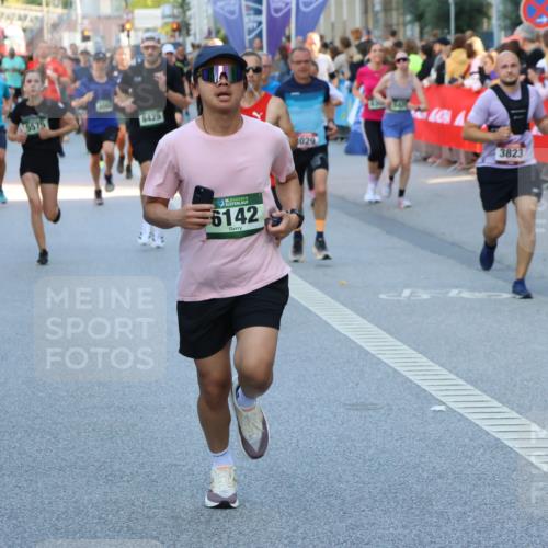 07.09.2025 - BARMER Alsterlauf Strokosch-Dieckow http://msf.ph/oto/8723412 07.09.2025 09:52:07 Ziel 2310, 2565, 2839, 2904, 3959, 4195, 4439, 4478, 4488, 4848, 4880, 4983, 5005, 5453, 5456, 5543, 5585, 5945, 5947, 5948, 5972, 5982, 5997, 6017, 8089, 8273, 8360, 8372 meine-sportfotos.de