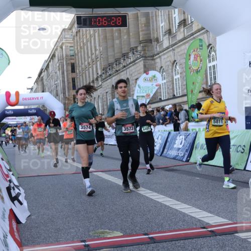 07.09.2025 - BARMER Alsterlauf Strokosch-Dieckow http://msf.ph/oto/8723422 07.09.2025 10:06:26 Ziel 2064, 2744, 2773, 3015, 3573, 3574, 3839, 3991, 4178, 4179, 4355, 4401, 4465, 5105, 5431, 5432, 5728, 5752, 5787, 5788, 5811, 6221, 8023, 8064, 8184, 8185, 8259, 8327, 8332, 8333 meine-sportfotos.de