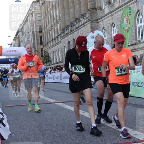 07.09.2025 - BARMER Alsterlauf Strokosch-Dieckow http://msf.ph/oto/8723428 07.09.2025 10:06:30 Ziel 2043, 2744, 3573, 3574, 3991, 4178, 4179, 4230, 4355, 4401, 4570, 4807, 5431, 5432, 5728, 5752, 5811, 6101, 6129, 6221, 8023, 8064, 8184, 8185, 8259, 8332, 8333, 8466 meine-sportfotos.de