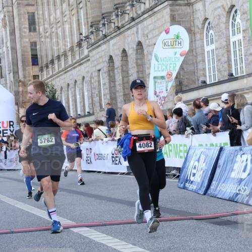 07.09.2025 - BARMER Alsterlauf Strokosch-Dieckow http://msf.ph/oto/8723434 07.09.2025 10:06:45 Ziel 2277, 3154, 3157, 3490, 4082, 4319, 4342, 4455, 4537, 4591, 4793, 5240, 5363, 5478, 5762, 6045, 6085, 6173, 6231, 8212 meine-sportfotos.de