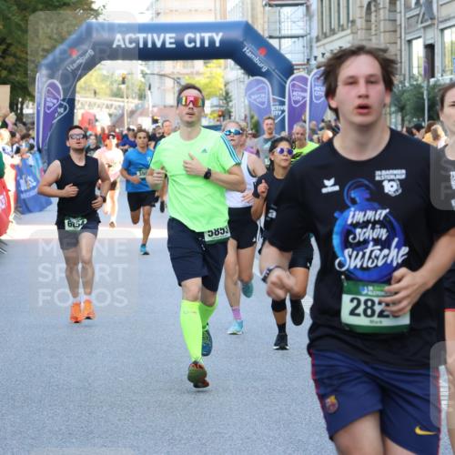 07.09.2025 - BARMER Alsterlauf Strokosch-Dieckow http://msf.ph/oto/8723445 07.09.2025 09:51:58 Ziel 2010, 2398, 2508, 2549, 2565, 2839, 2904, 3959, 4015, 4103, 4158, 4195, 4439, 4488, 4514, 4746, 4848, 4880, 4983, 5005, 5453, 5456, 5585, 5619, 5648, 5945, 5997, 6017, 6288, 8089, 8118, 8273, 8290, 8360 meine-sportfotos.de