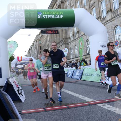 07.09.2025 - BARMER Alsterlauf Strokosch-Dieckow http://msf.ph/oto/8723446 07.09.2025 10:06:50 Ziel 2237, 2277, 2344, 3154, 3157, 3212, 3321, 3345, 3490, 4082, 4205, 4455, 4525, 4537, 4591, 5240, 5363, 5762, 6045, 6085, 6149, 6173, 6231, 8076, 8152, 8212 meine-sportfotos.de