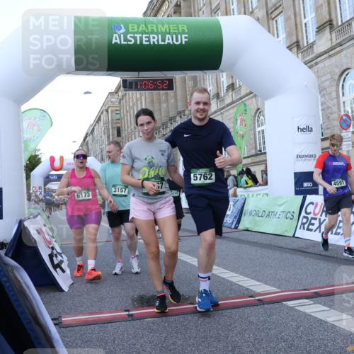 07.09.2025 - BARMER Alsterlauf Strokosch-Dieckow http://msf.ph/oto/8723449 07.09.2025 10:06:50 Ziel 2237, 2277, 2344, 3154, 3157, 3212, 3321, 3345, 3490, 4082, 4205, 4455, 4525, 4537, 4591, 5240, 5363, 5762, 6045, 6085, 6149, 6173, 6231, 8076, 8152, 8212 meine-sportfotos.de