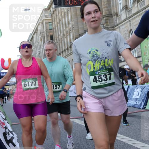 07.09.2025 - BARMER Alsterlauf Strokosch-Dieckow http://msf.ph/oto/8723450 07.09.2025 10:06:51 Ziel 2237, 2254, 2277, 2344, 3154, 3157, 3212, 3321, 3345, 3439, 3490, 4205, 4272, 4455, 4525, 4591, 5217, 5240, 5348, 5363, 6045, 6085, 6149, 6173, 6231, 6302, 8076, 8152, 8212 meine-sportfotos.de