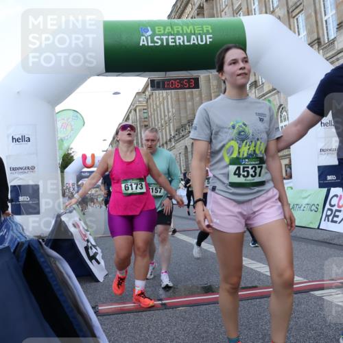 07.09.2025 - BARMER Alsterlauf Strokosch-Dieckow http://msf.ph/oto/8723452 07.09.2025 10:06:52 Ziel 2237, 2254, 2277, 2344, 2523, 3157, 3212, 3321, 3345, 3439, 3490, 4205, 4272, 4455, 4525, 4591, 5217, 5240, 5348, 5363, 6045, 6085, 6149, 6173, 6231, 6299, 6302, 8076, 8152 meine-sportfotos.de
