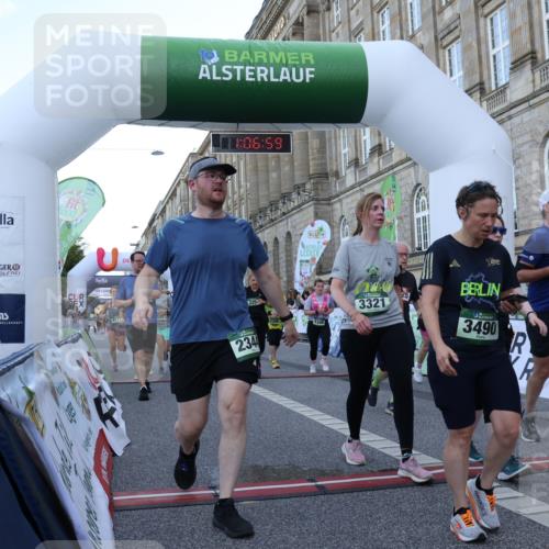07.09.2025 - BARMER Alsterlauf Strokosch-Dieckow http://msf.ph/oto/8723462 07.09.2025 10:06:57 Ziel 2237, 2254, 2344, 2467, 2468, 2523, 2795, 3212, 3275, 3321, 3345, 3428, 3439, 3490, 4064, 4205, 4272, 4525, 5050, 5217, 5348, 5759, 6036, 6085, 6149, 6299, 6302, 8076, 8152 meine-sportfotos.de